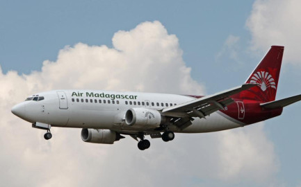 Joven se suicida al lanzarse de un avión 