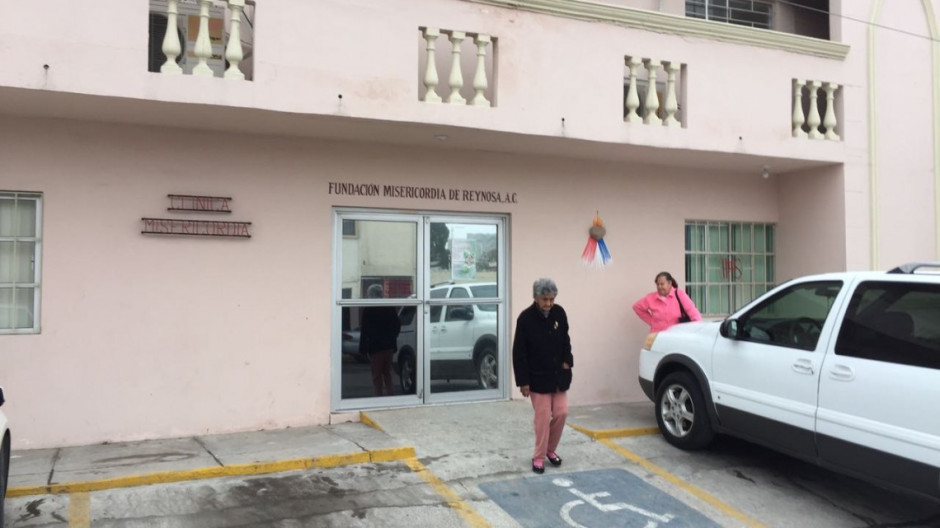 Ofrece Iglesia católica jornada de atención médica gratuita