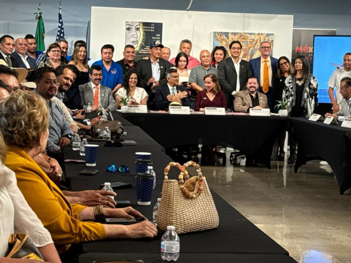 Sostiene Américo encuentro con migrantes tamaulipecos en Houston