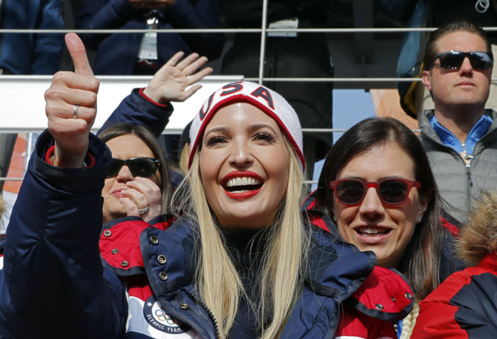 No es una mala idea armar a profesores: Ivanka Trump