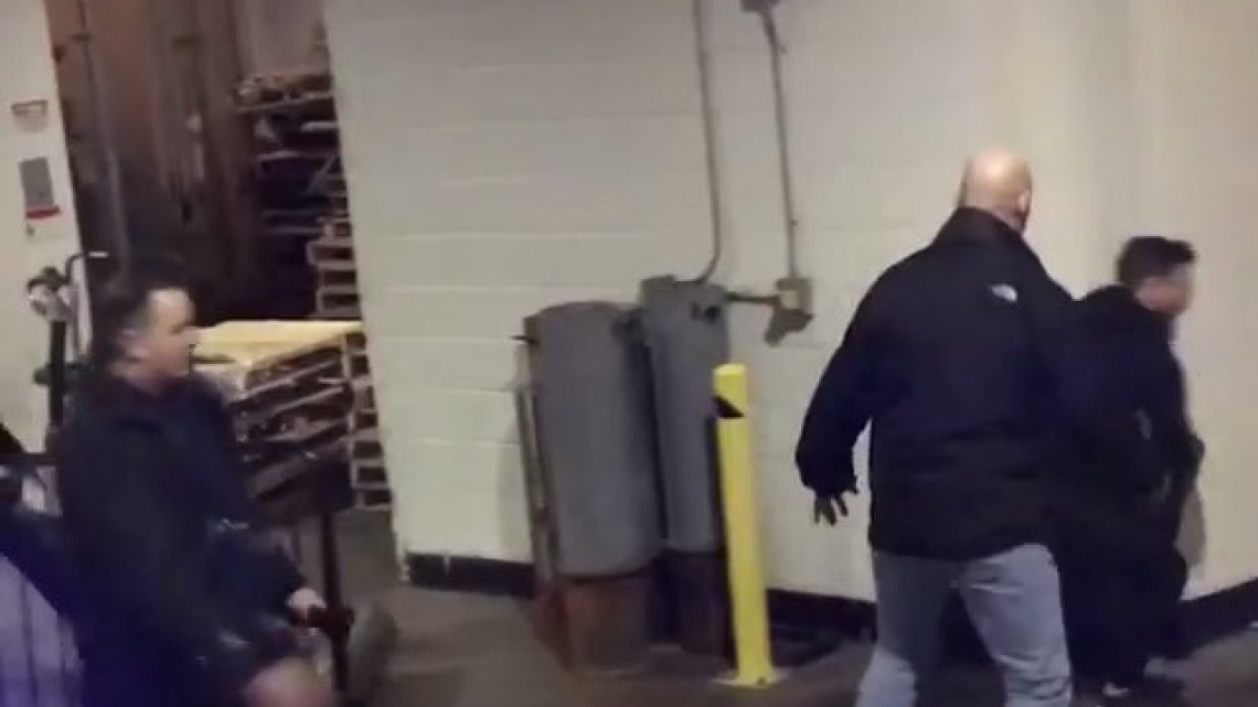 Conor McGregor pierde la cabeza (y su cinturón)