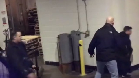 Conor McGregor pierde la cabeza (y su cinturón)