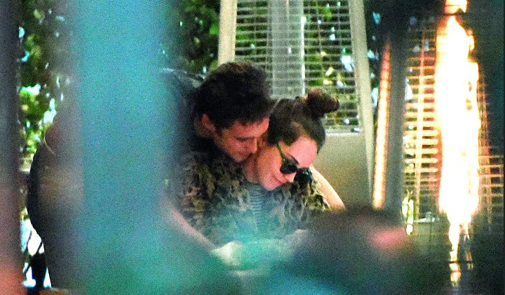 Diego Boneta y Camila Sodi fueron captados nuevamente demostrando su amor