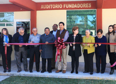Inaugura Alcalde Mario López auditorio Fundadores en el TecNM