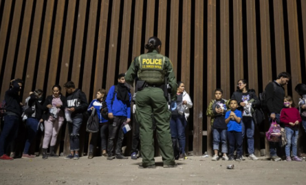 Disminuye por segundo mes consecutivo número de migrantes detenidos en EU: CBP