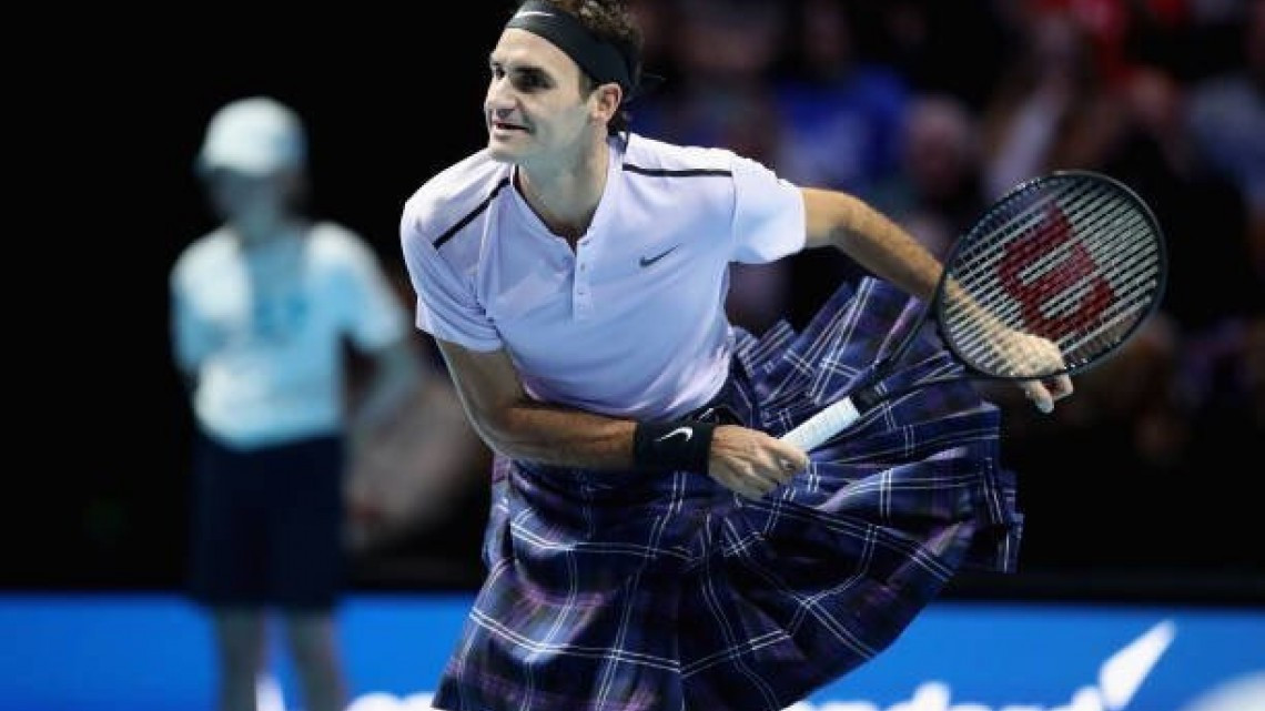 Federer jugó con una falda escocesa