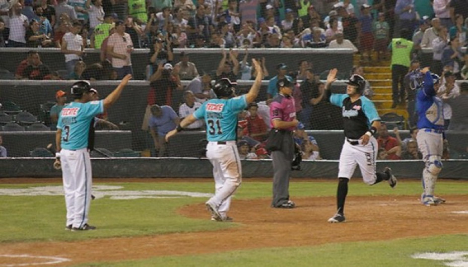 Saraperos se llevan el Clásico Coahuilense