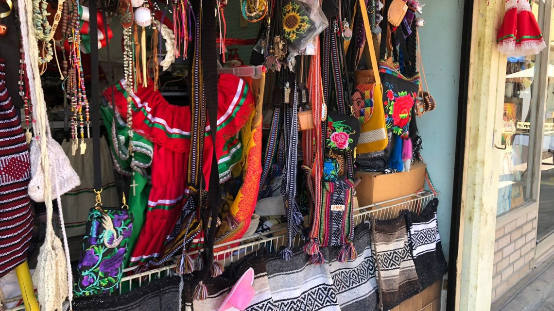 Sin ventas, agonizan artesanos del mercado Maclovio Herrera en Nuevo Laredo 