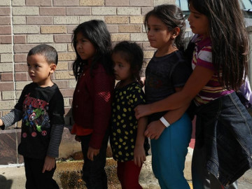 EU actuó ilegalmente en detención de menores: juez