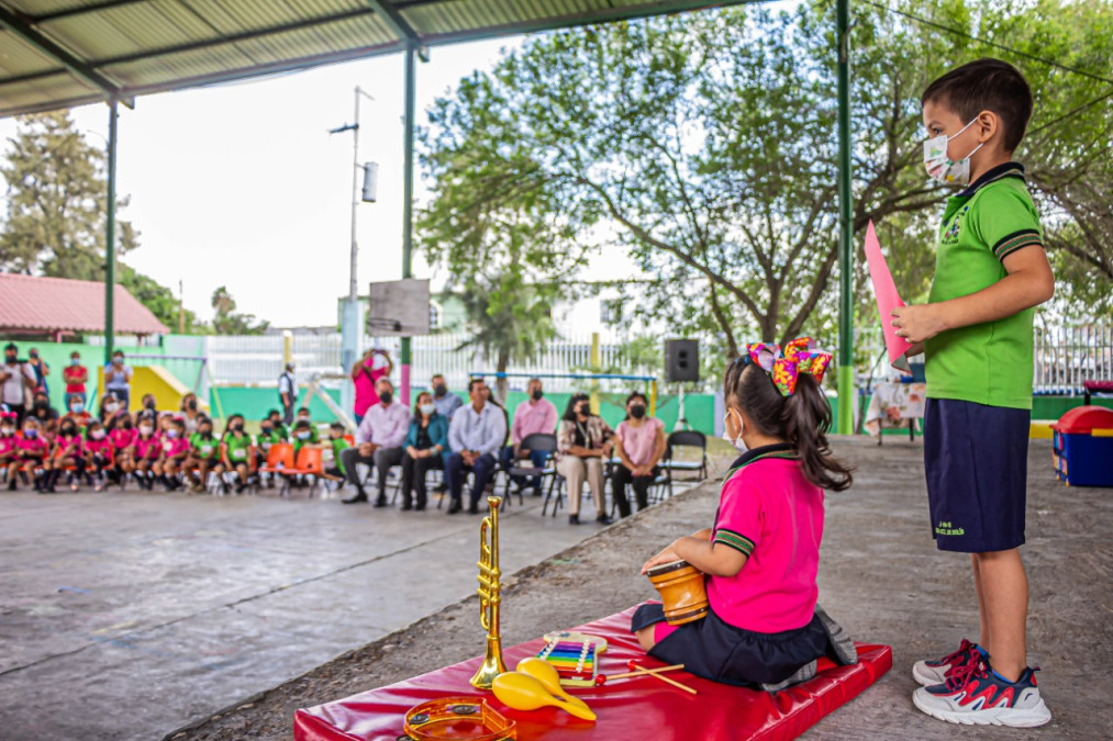 “No más casitas de madera”, afirma Mario López  al destacar avances en infraestructura educativa