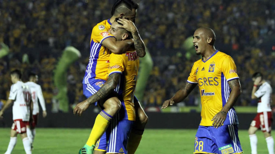 Tigres se acerca al bicampeonato tras vencer al Xolos 2-0