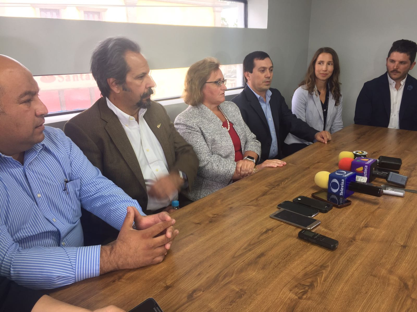 Cónsul Ángela Kerwin confirma la feria del pasaporte 