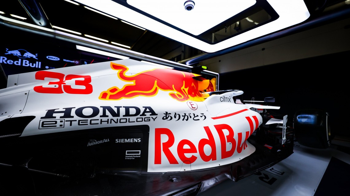 Red Bull Racing muestra diseño completo del RB16B en honor a Honda