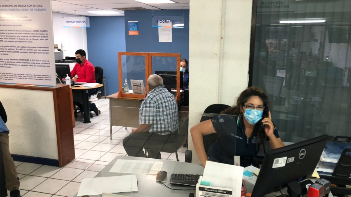 Por transición de gobierno y vencimiento de contrato no hay citas en las oficinas de pasaportes en Nuevo Laredo 