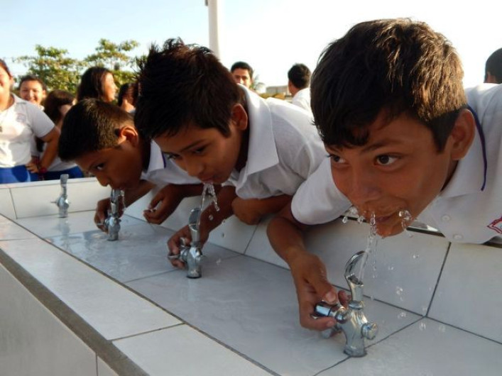Instalan 243 bebederos en escuelas públicas