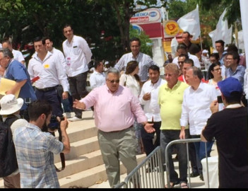 Meade asegura que disputa con Anaya no es por escalamiento