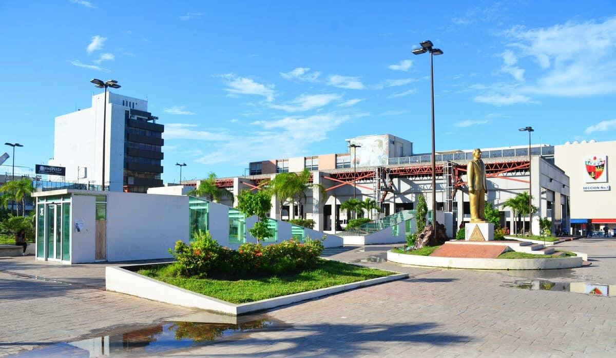 Remodelarán mercado municipal y van por rescate de plaza Isauro Alfaro Otero 