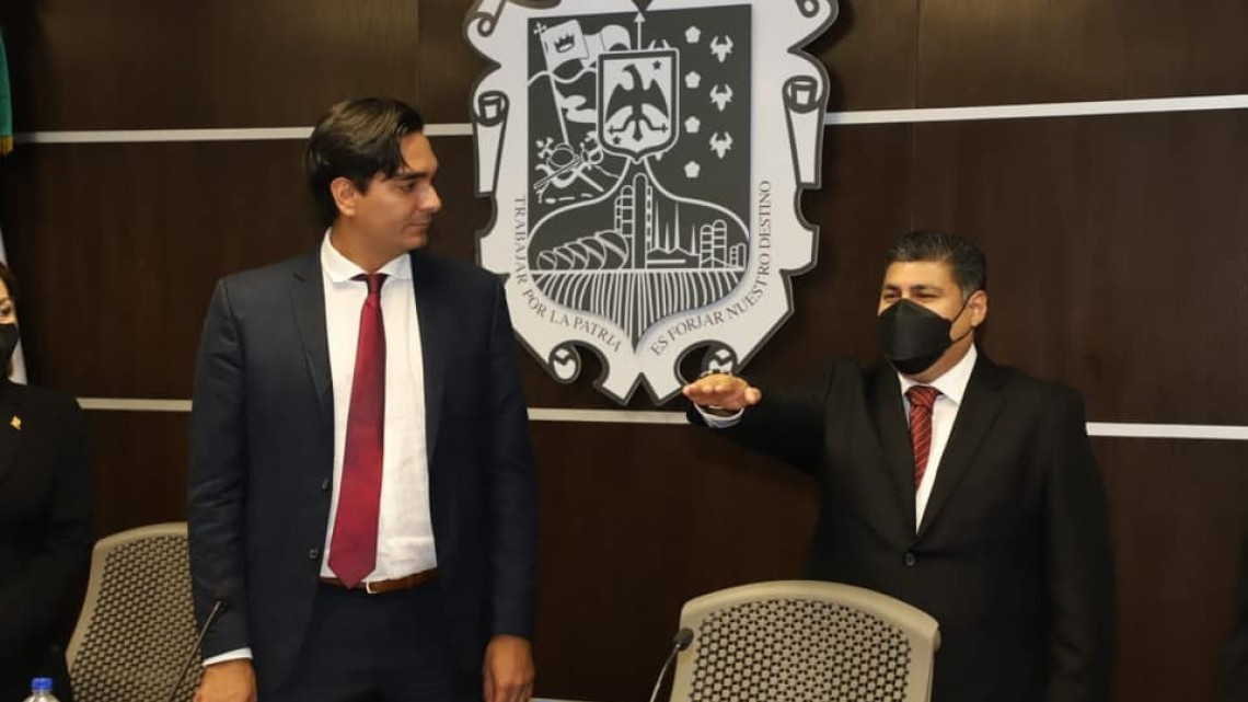 Entrega nombramientos alcalde Carlos Peña Ortiz 