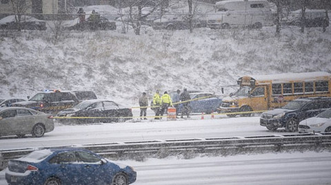 Detienen a hombre que disparó contra autobús escolar en Minneapolis
