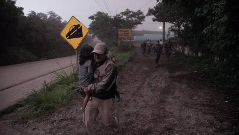 Aumentan a 69 los muertos por erupción de Volcán en Guatemala