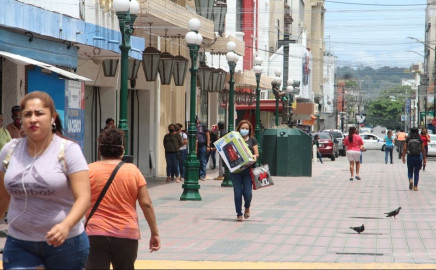 Tampico sale a las calles pese aumento de casos de COVID-19