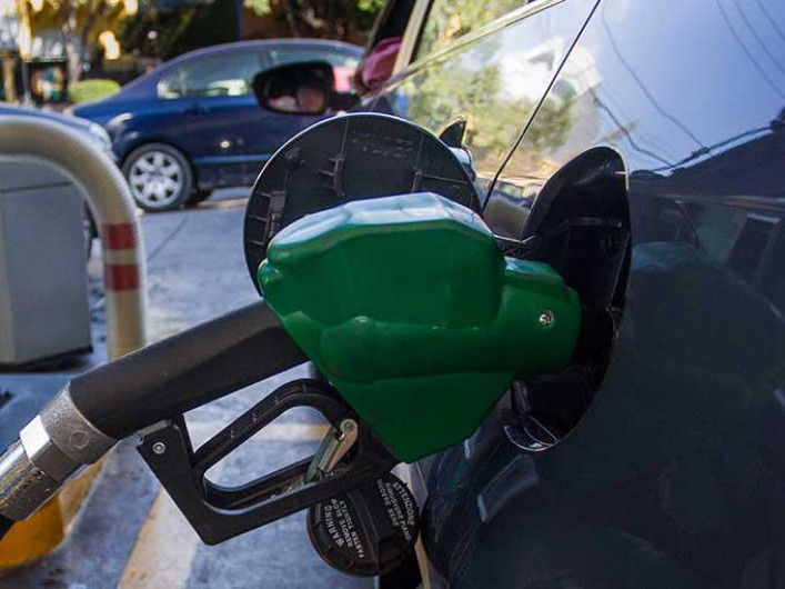 Más combustibles de importación; otorgan 586 permisos