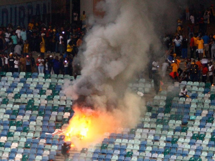 Investigan disturbios en Sudáfrica