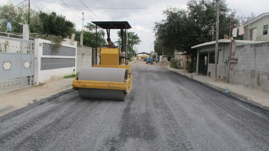 Más pavimentación para colonia Arcoíris