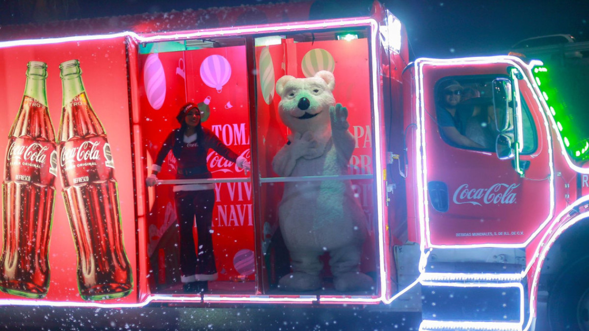 Apreciaron miles de reynosenses el Desfile Navideño 2025 de más de 350 vehículos 