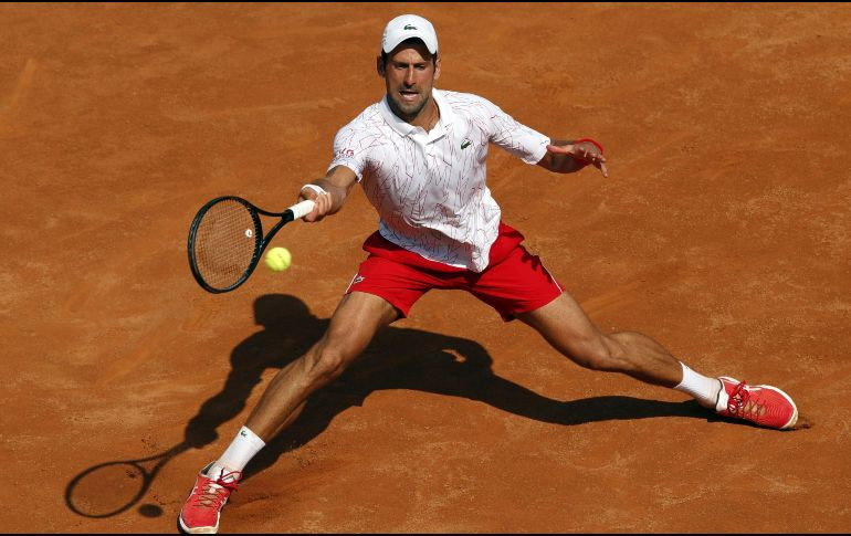 Novak Djokovic debuta con triunfo en Roma
