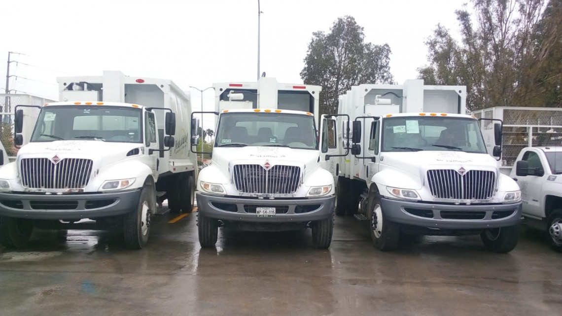 Entrega alcalde equipo para Parques y Jardines, Limpieza, y Espacios Públicos