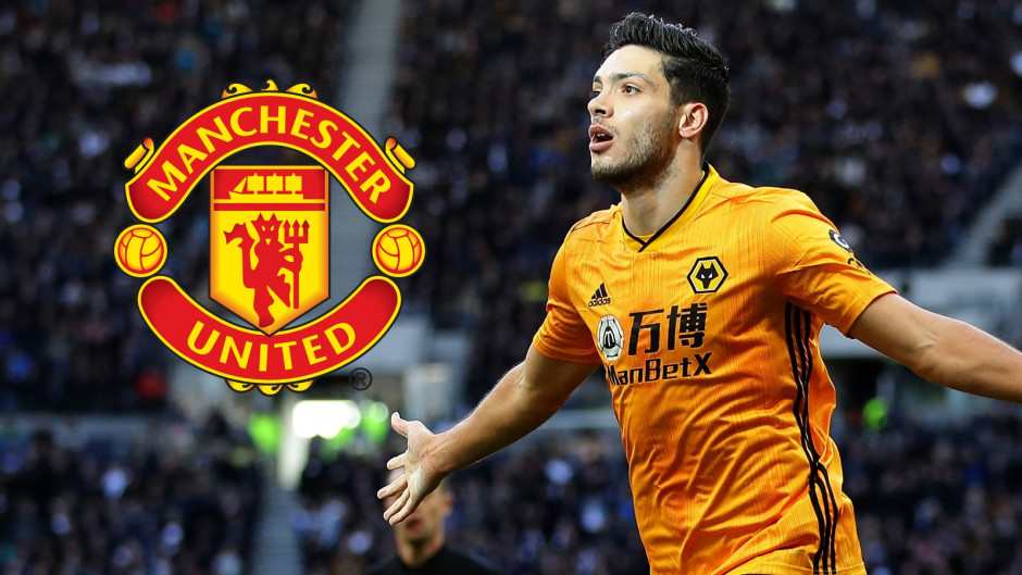 Raúl Jiménez es candidato para llegar al Manchester United