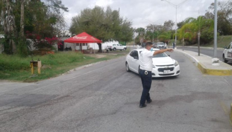 Elementos de la SSP Municipal apoyan vialidad en los filtros sanitarios