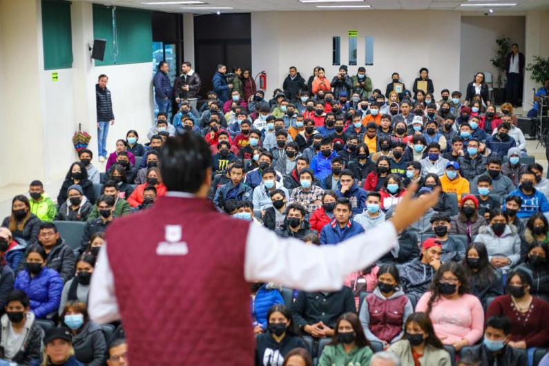 Participaron alumnos de UTTN en Foro Juvenil con alcalde de Reynosa 