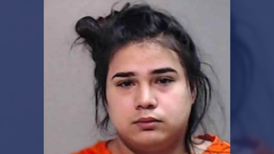 Mujer de Pharr enfrenta cargos por indecencia con un niño