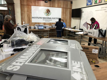 Entregan paquetes electorales a funcionarios de casillas