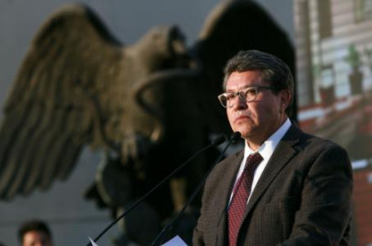 No he decidido si me iré de morena: Monreal