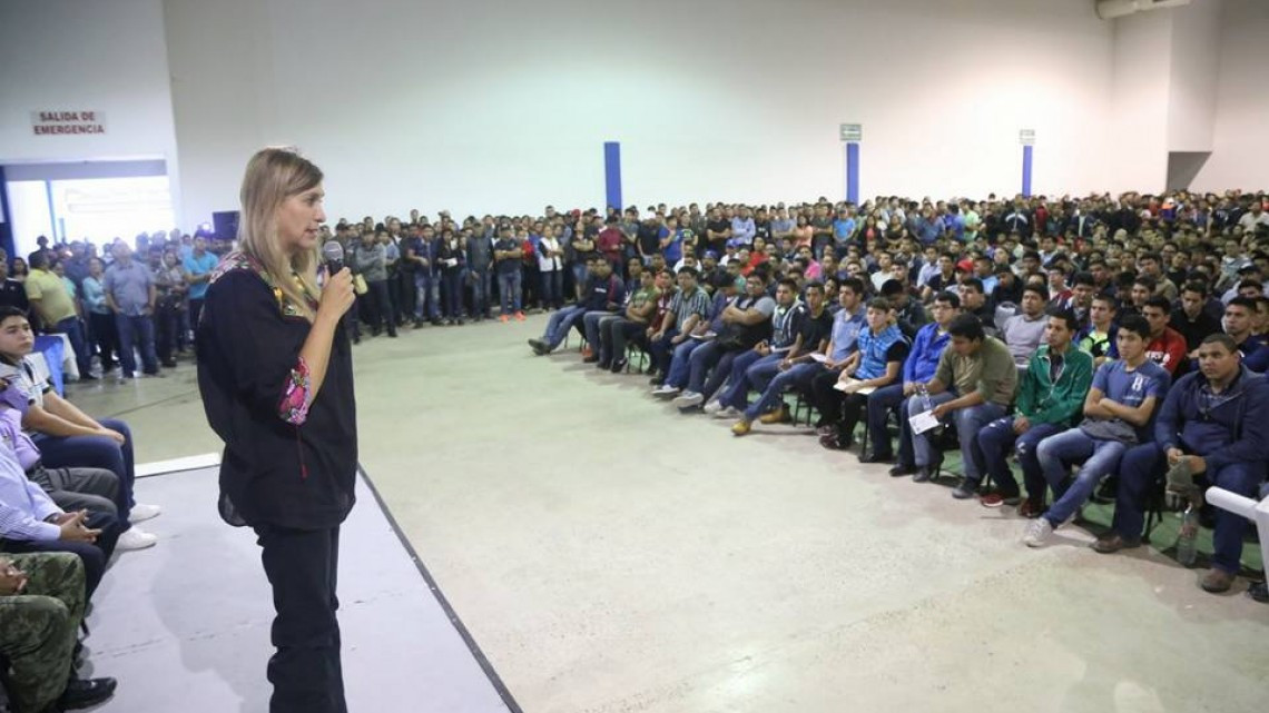 Alcaldesa asiste al Sorteo del Servicio Militar Nacional