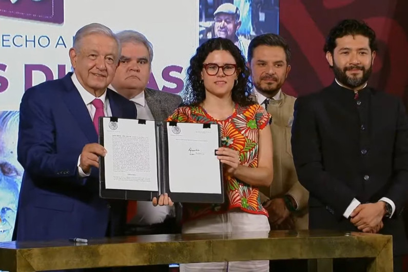 AMLO firma decreto para la creación del Fondo de Pensiones para el Bienestar