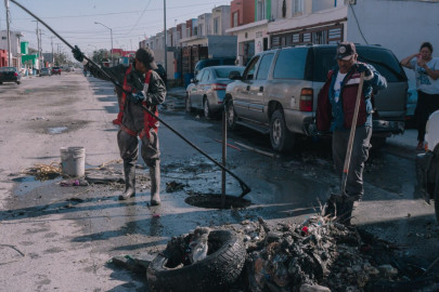 Realiza COMAPA Reynosa saneamiento de alcantarillado, en Paseo de las Flores
