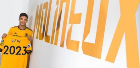  Raúl Jiménez nuevo jugador del Wolverhampton