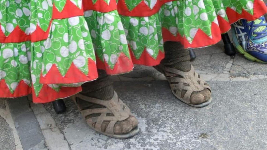 Rarámuri Lorena Ramírez obtiene el tercer lugar en ultramaratón europeo