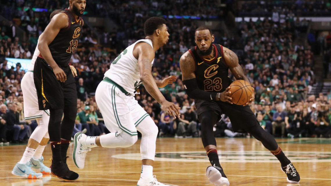 Cavs avanzan a finales por cuarto año consecutivo. LeBron se lleva la noche.