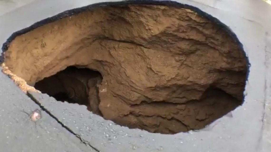 Tras lluvias, se abren nuevos socavones en Nuevo Laredo