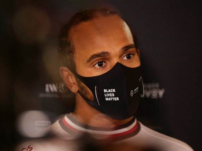 Lewis Hamilton da positivo a Covid-19