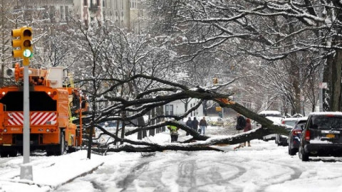 Tormenta invernal deja afectaciones en noreste de EU