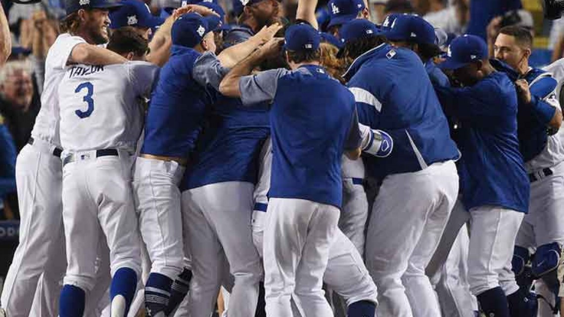 Dodgers vencen a Cachorros y quedan a una victoria de avanzar a la Serie Mundial
