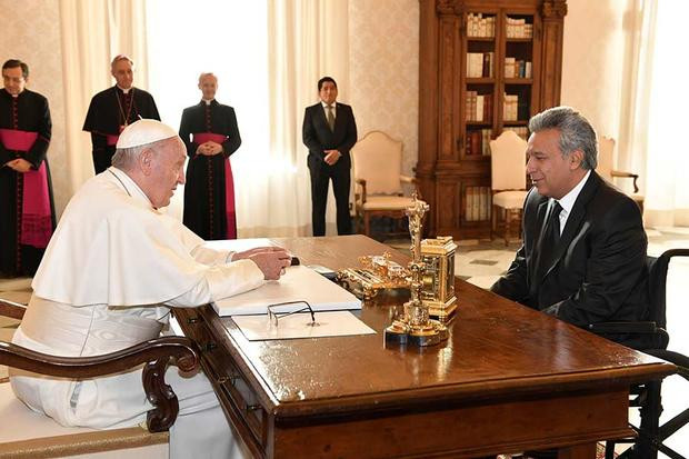 Se reúne el Papa Francisco  con el presidente de Ecuador