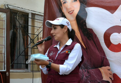 Claudia Hernández se reúne en distintos sectores de la ciudad para escuchar las necesidades de la población