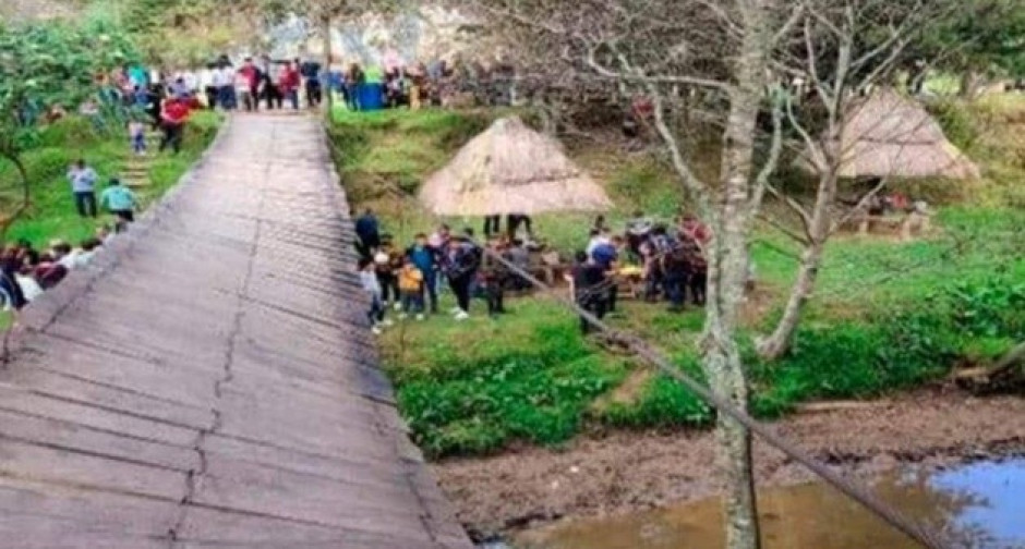 Puente colgante se desploma en Chiapas; se reportan varios heridos